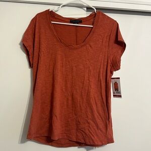 Social Standard by Sanctuary Amber Scoop Tee - XL - NWT